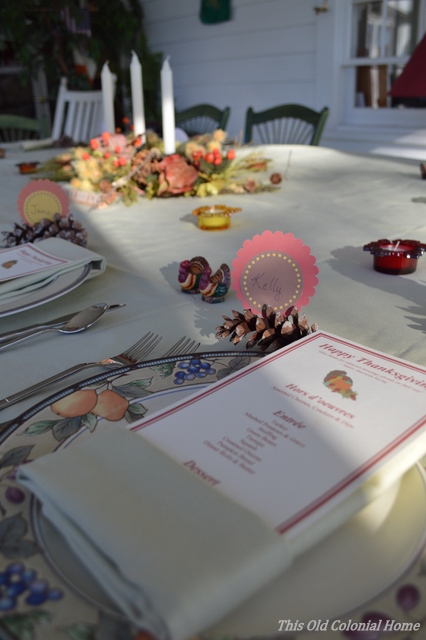 Pine cone place card holder