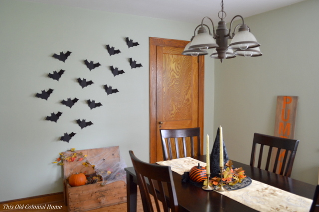 Halloween dining room 