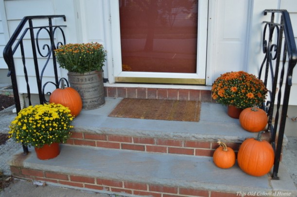 Fall front stoop