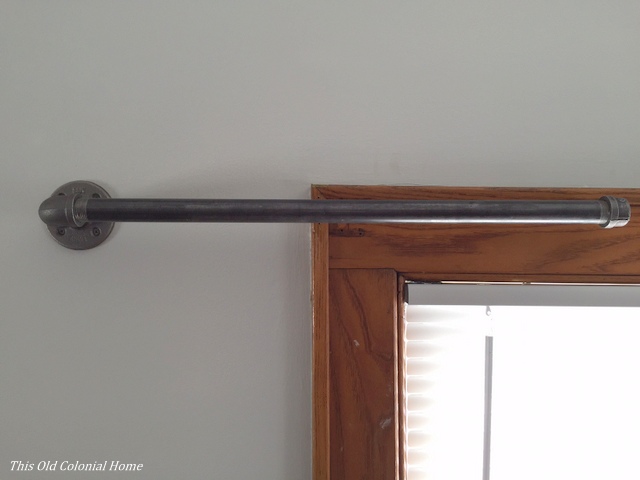 Industrial steel pipe curtain rod