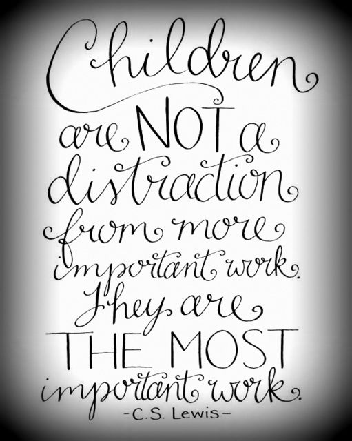 children-distraction-001