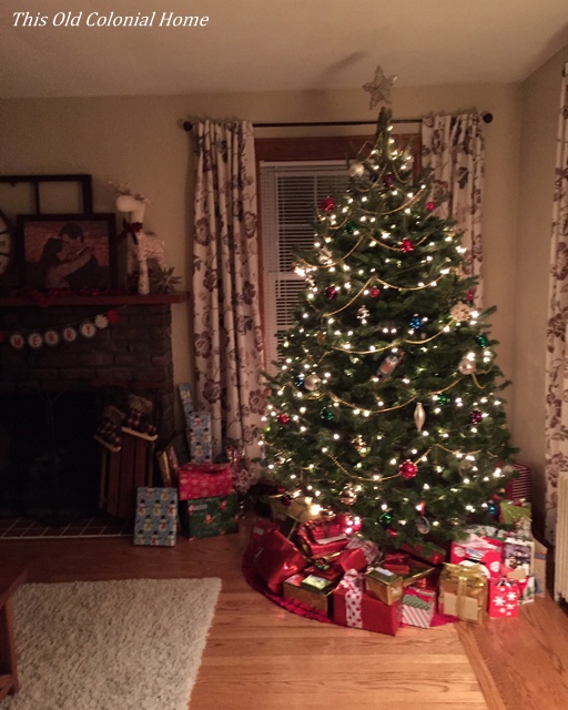 christmas-tree-presents